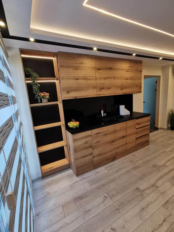 Princ Lux Spa With Free Parking 诺威萨 外观 照片